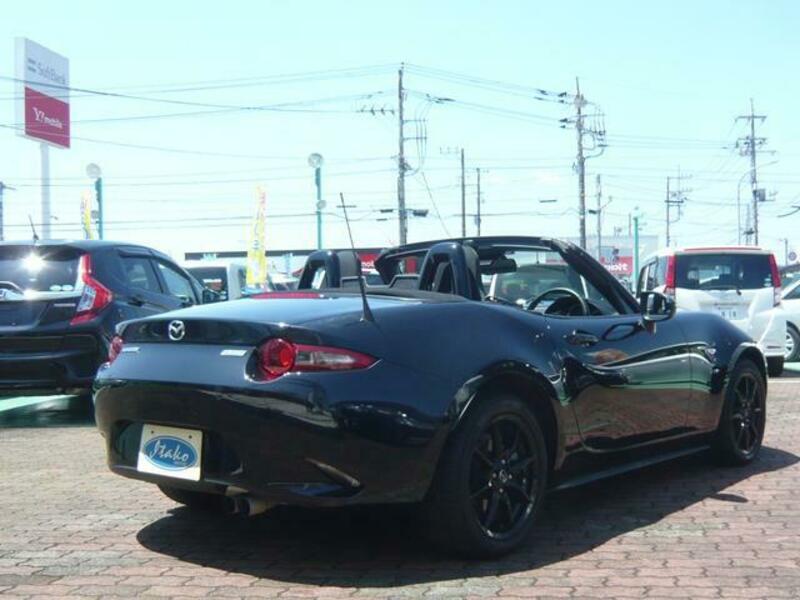 ROADSTER