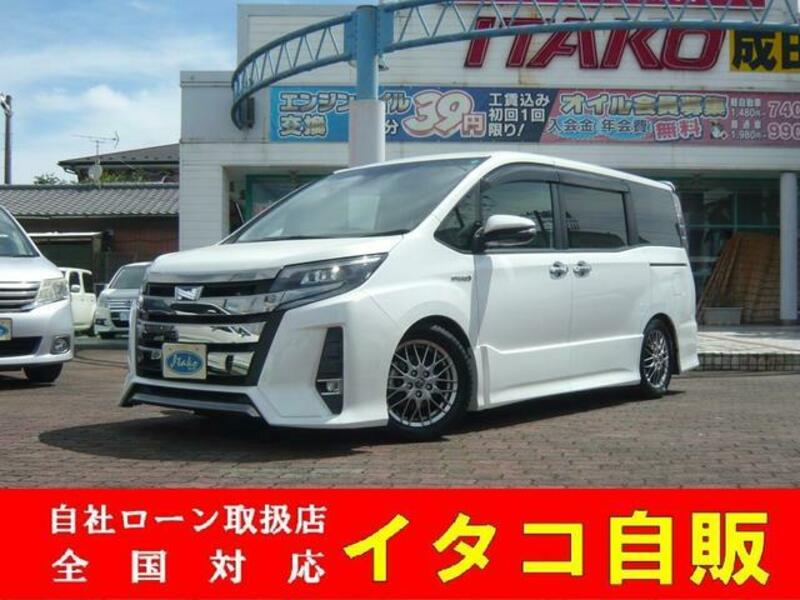 TOYOTA NOAH