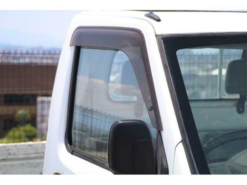 CLIPPER TRUCK