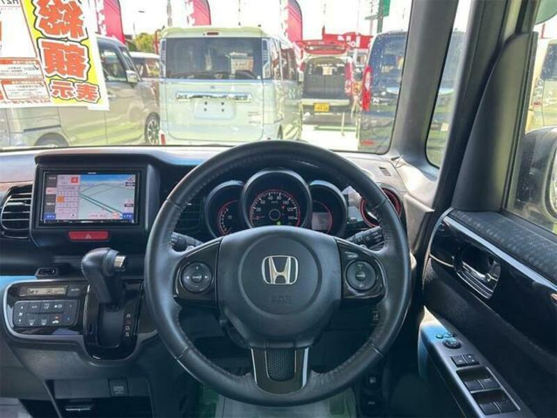 N BOX CUSTOM