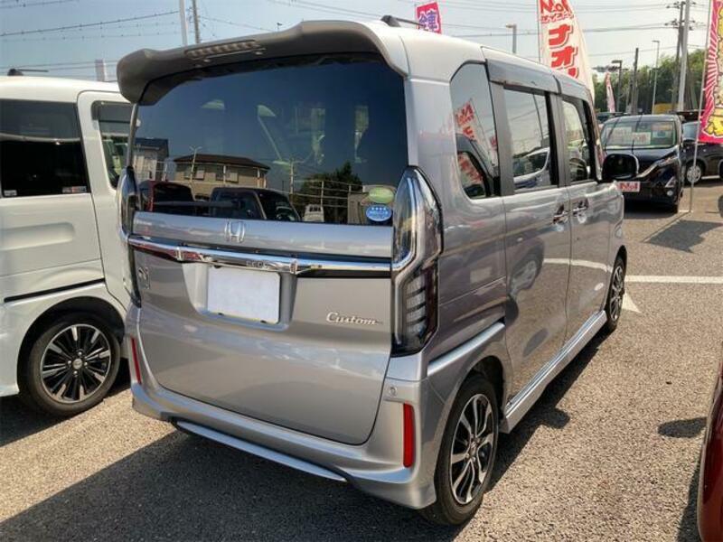 N BOX CUSTOM