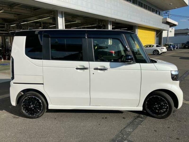 N BOX CUSTOM