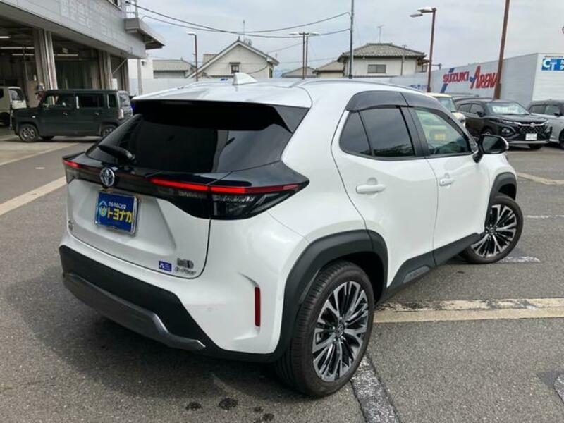 YARIS CROSS