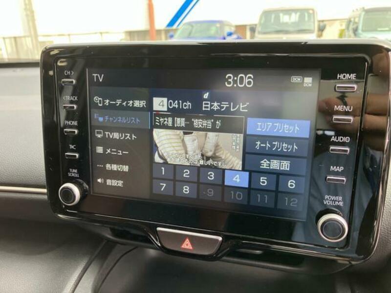 YARIS CROSS