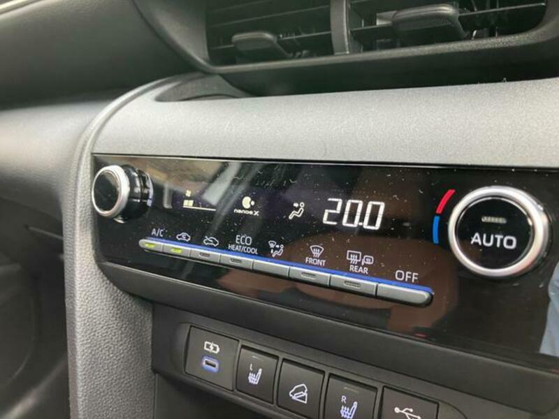 YARIS CROSS