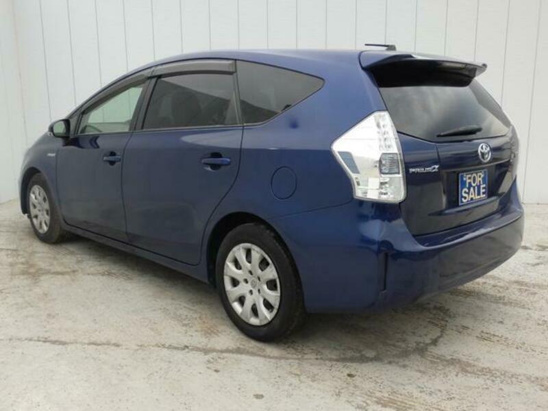 PRIUS ALPHA