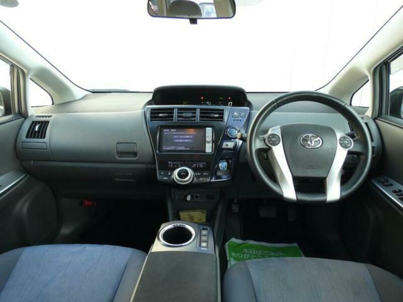 PRIUS ALPHA