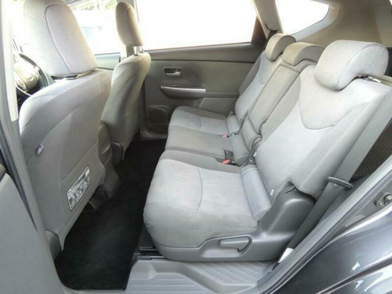 PRIUS ALPHA