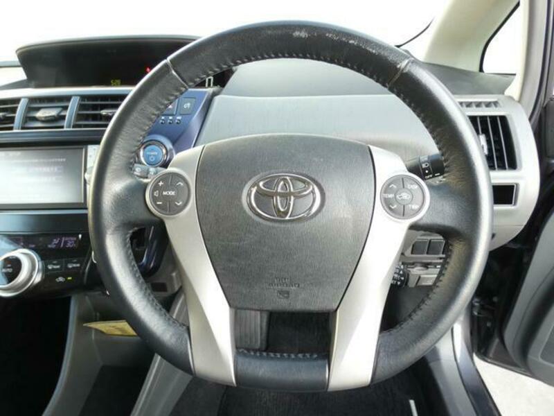 PRIUS ALPHA