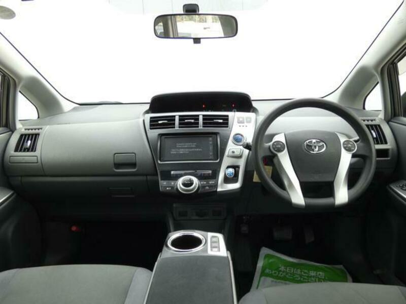 PRIUS ALPHA