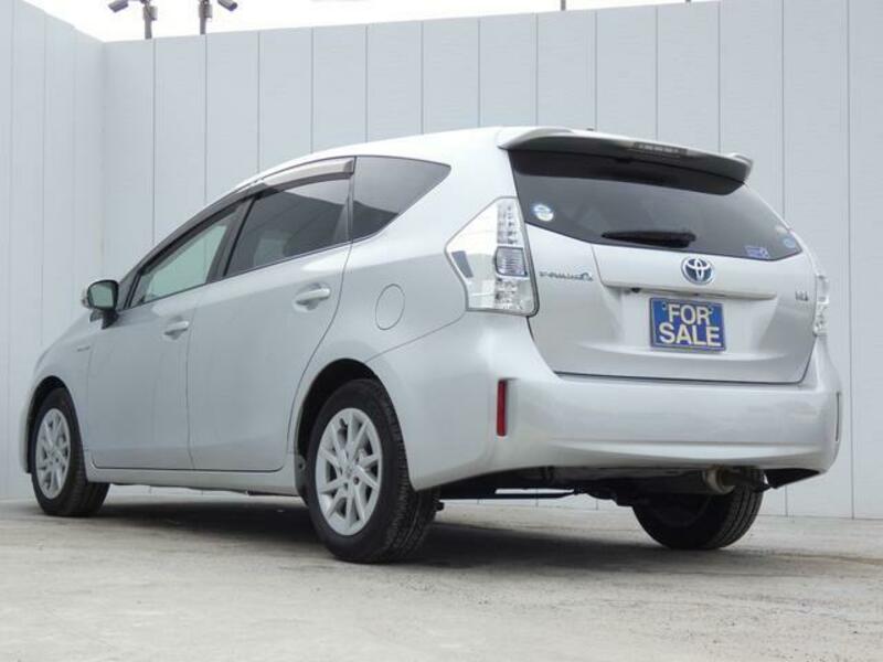 PRIUS ALPHA