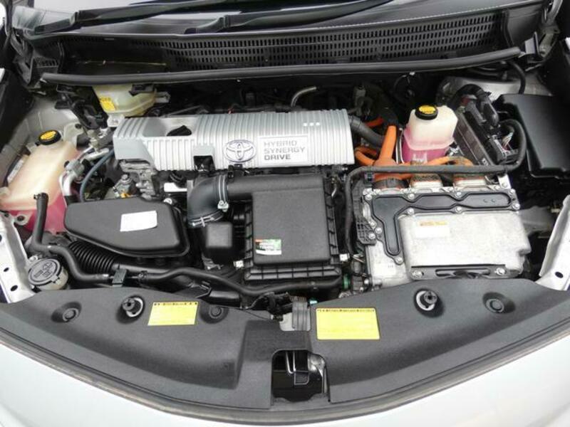 PRIUS ALPHA