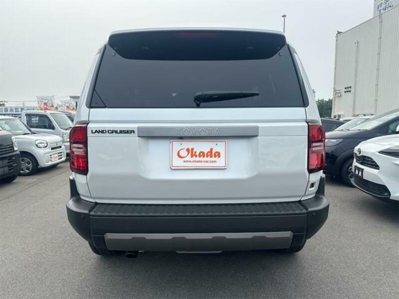 LAND CRUISER 250