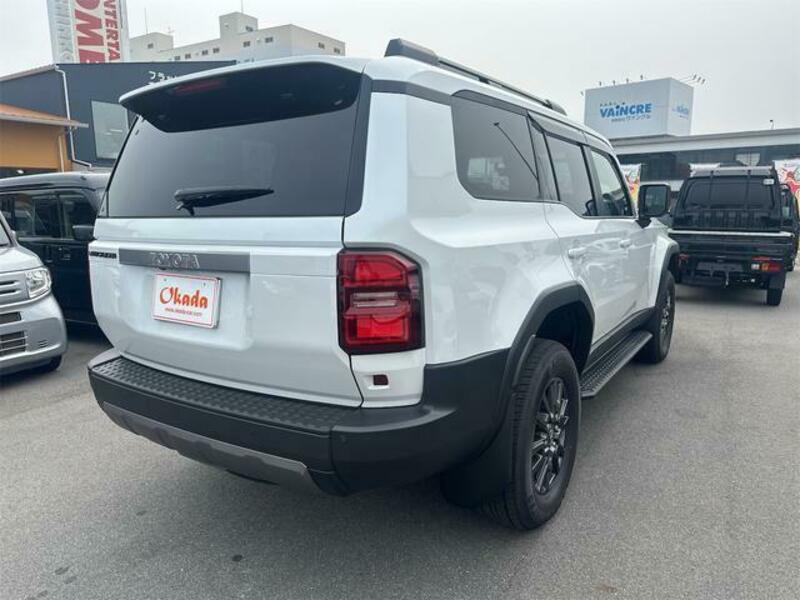 LAND CRUISER 250