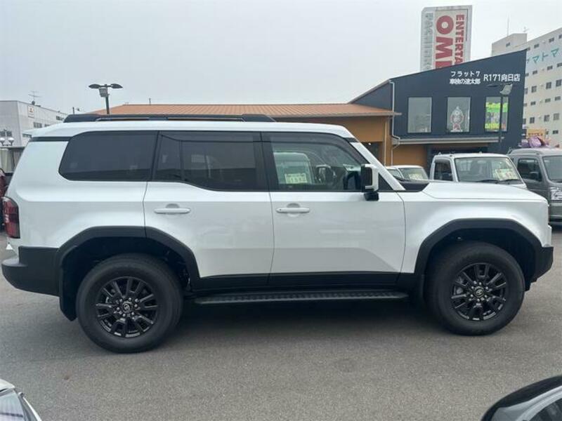 LAND CRUISER 250