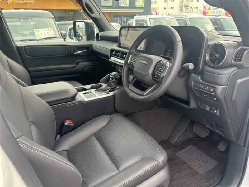 LAND CRUISER 250