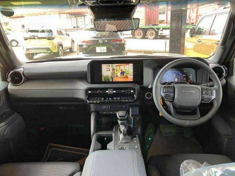 LAND CRUISER 250