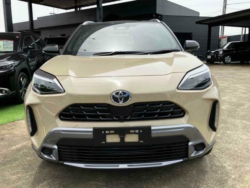 YARIS CROSS