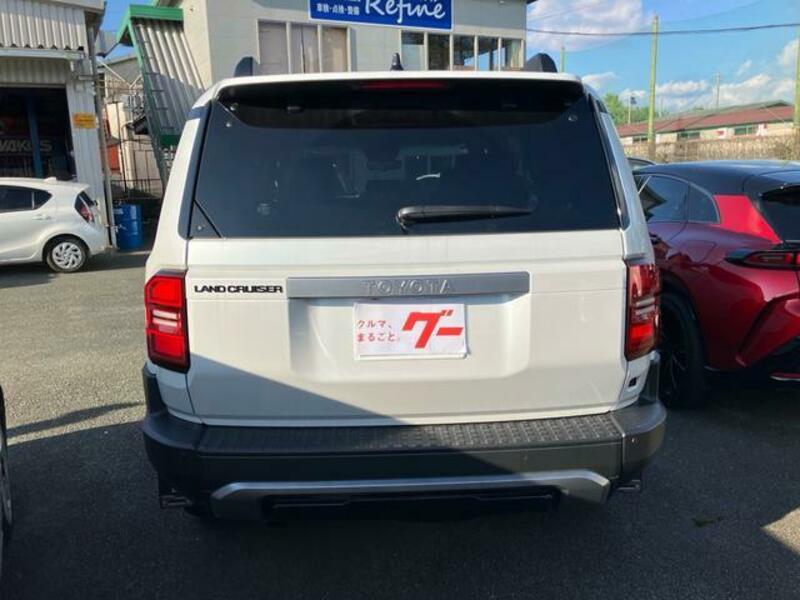 LAND CRUISER 250
