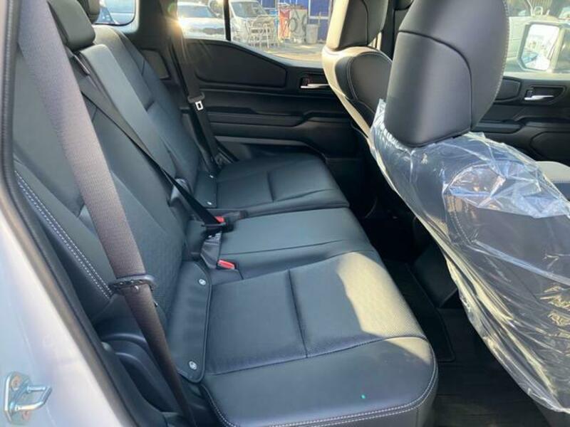 LAND CRUISER 250