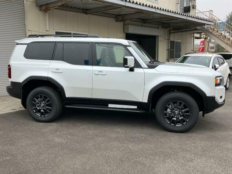 LAND CRUISER 250