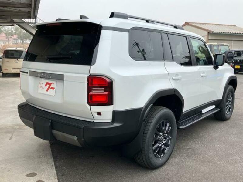 LAND CRUISER 250