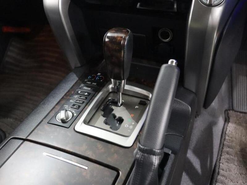 LAND CRUISER