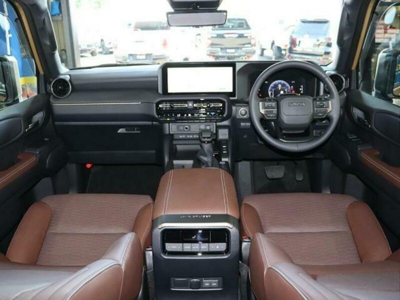 LAND CRUISER 250