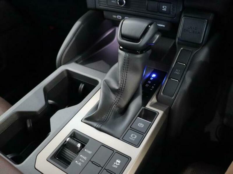 LAND CRUISER 250