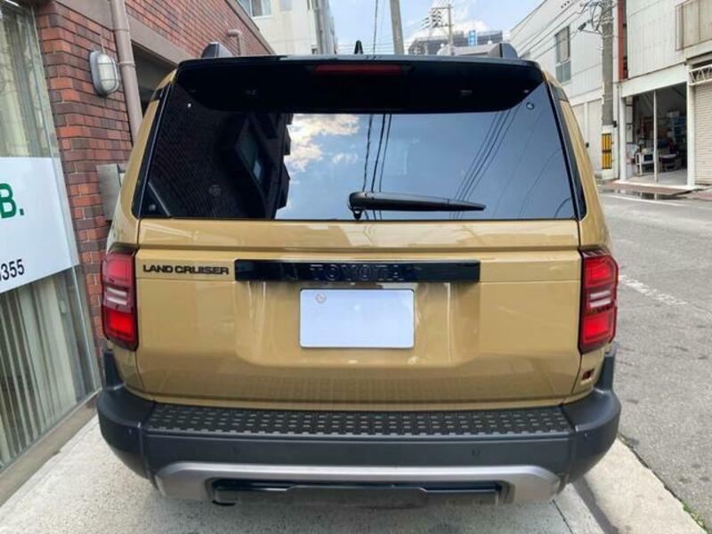 LAND CRUISER 250