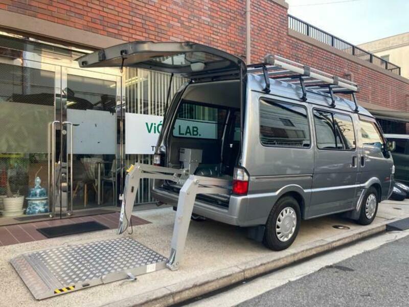 BONGO VAN-0