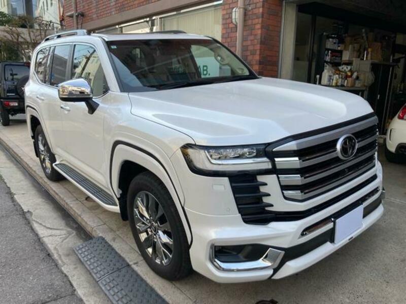 LAND CRUISER