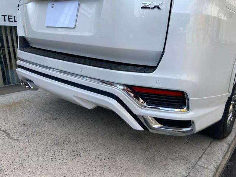 LAND CRUISER