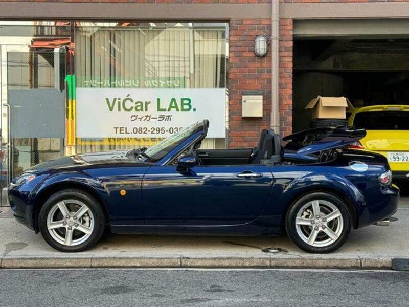 ROADSTER