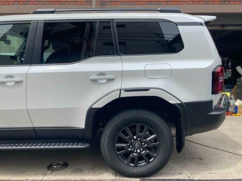 LAND CRUISER 250