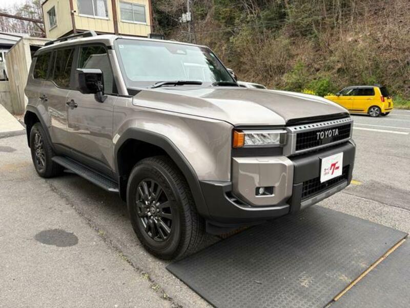LAND CRUISER 250