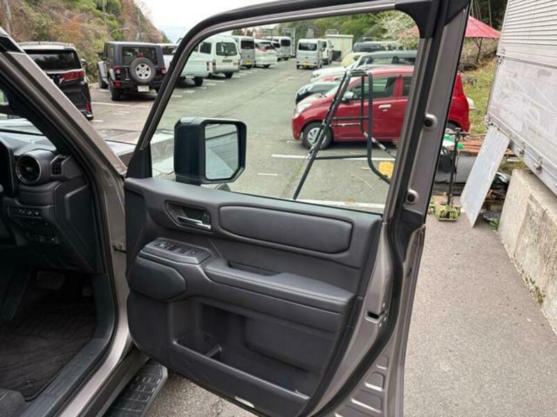 LAND CRUISER 250