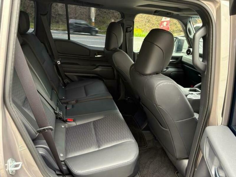 LAND CRUISER 250