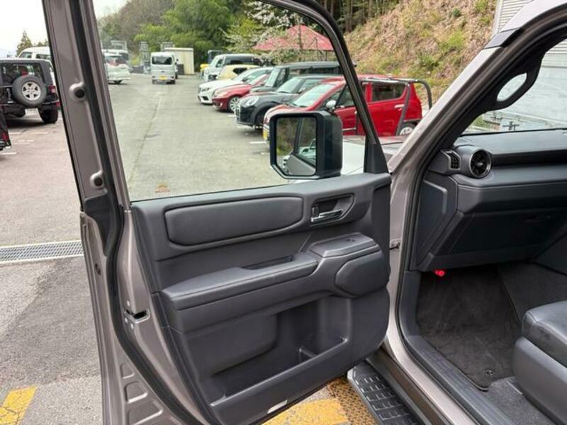 LAND CRUISER 250