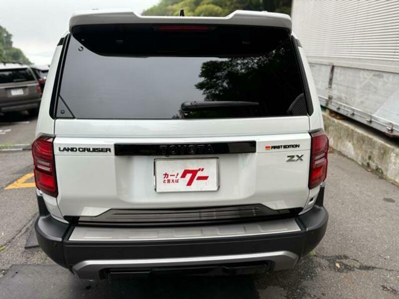 LAND CRUISER 250