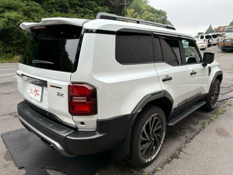 LAND CRUISER 250