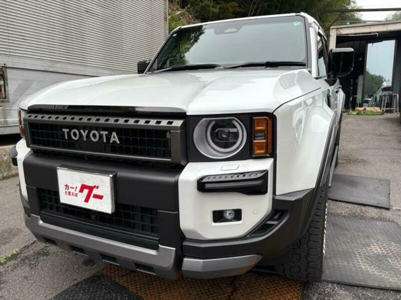 TOYOTA LAND CRUISER 250