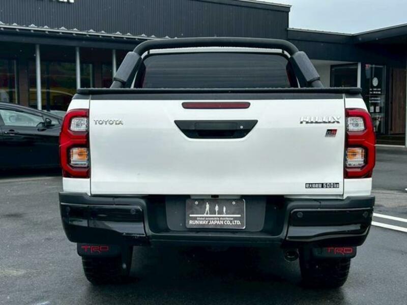HILUX