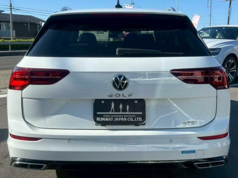 GOLF VARIANT