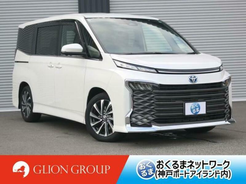 TOYOTA VOXY