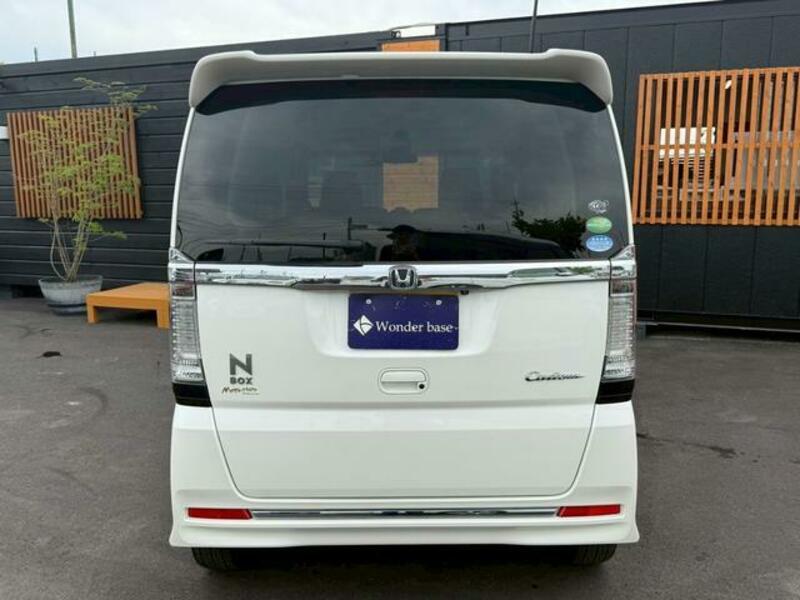 N BOX CUSTOM