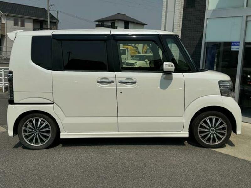 N BOX CUSTOM