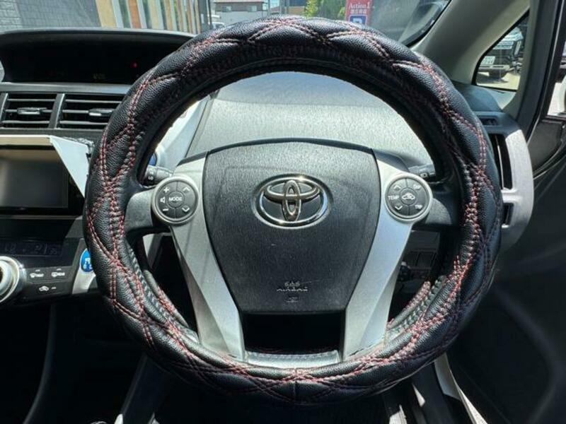 PRIUS ALPHA