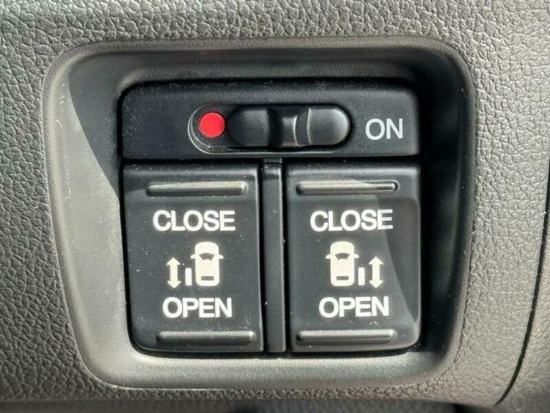 N BOX
