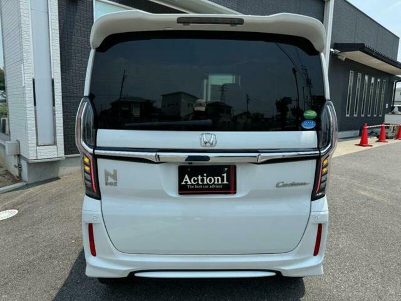 N BOX CUSTOM